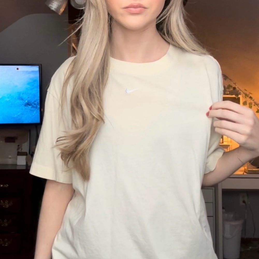 Medium Nike T-Shirt